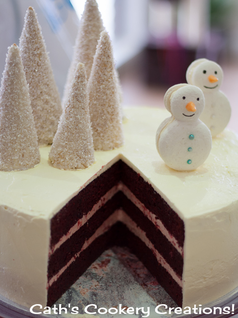 Christmas 2012 - Red Velvet White Christmas Cake - Cath's Cookery ...